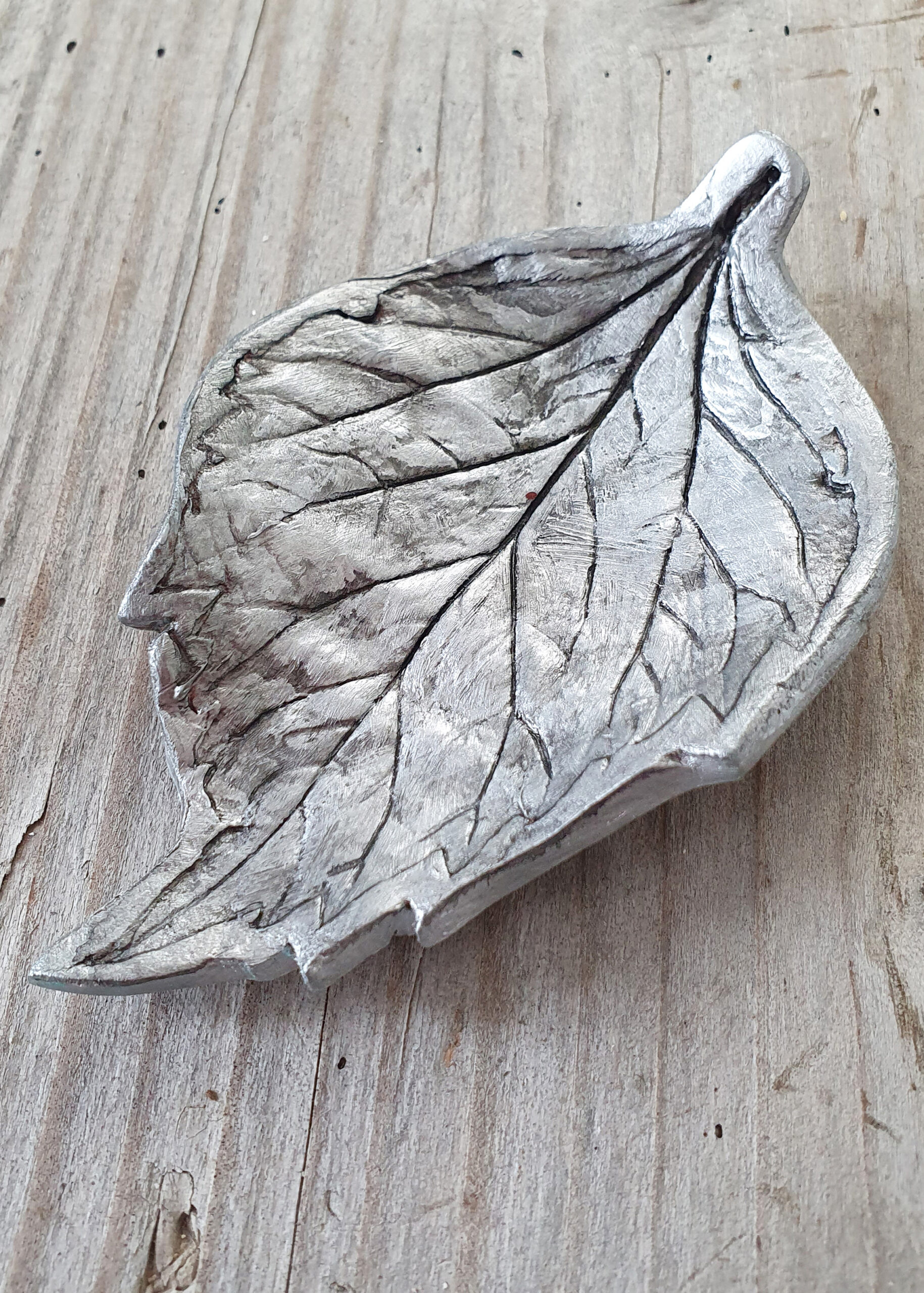 clay leaf made of Hibiscus